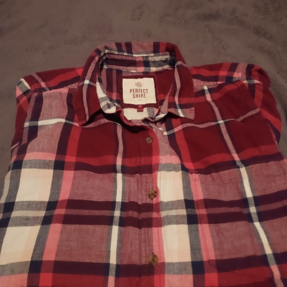 Red flannel shirt - Picture 4 of 4